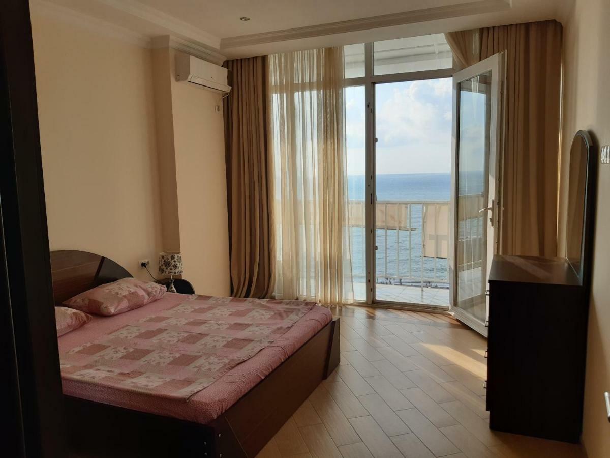 Beautiful House By The Sea Apartman Batumi Kültér fotó